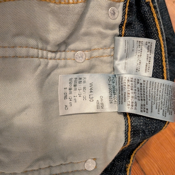 Levi’s 565 Relaxed Fit Jeans | Men’s 44x30 | Excellent Used Condition ✨ - Picture 5 of 6